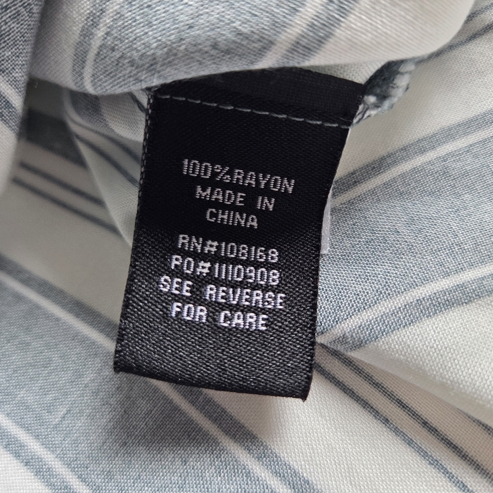 RVCA Men's Striped Green and White Lightweight Shirt. - Picture 7 of 7